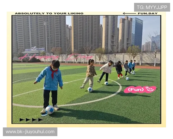 二年级小男孩足球动作展示与技巧训练提升计划 二年级小男孩足球动作展示与技巧训练提升计划